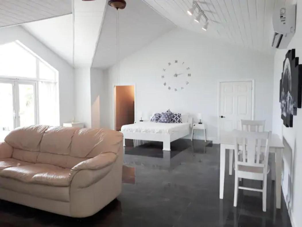 Maison d'hôtes Secluded And Modern Beachfront House Nassau